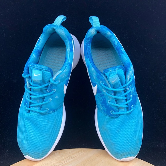 Nike Womens Rosherun Print Clearwater 599432-414 White/Dark Electric Blue Sz 8.5 - Picture 7 of 10